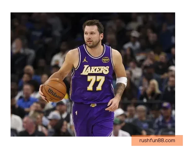 东契奇生涯单节得分20+32次追平哈登仅次库里科比历史第三