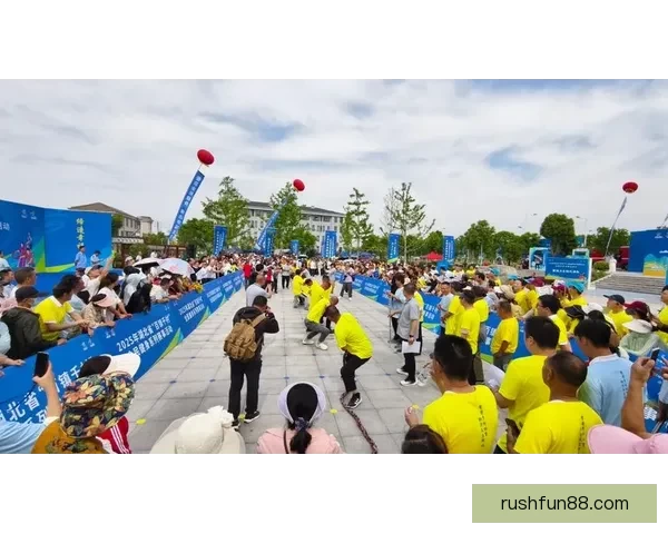 五一假期运动热潮升温年轻人跟着奥运节奏掀起全民健身新风尚